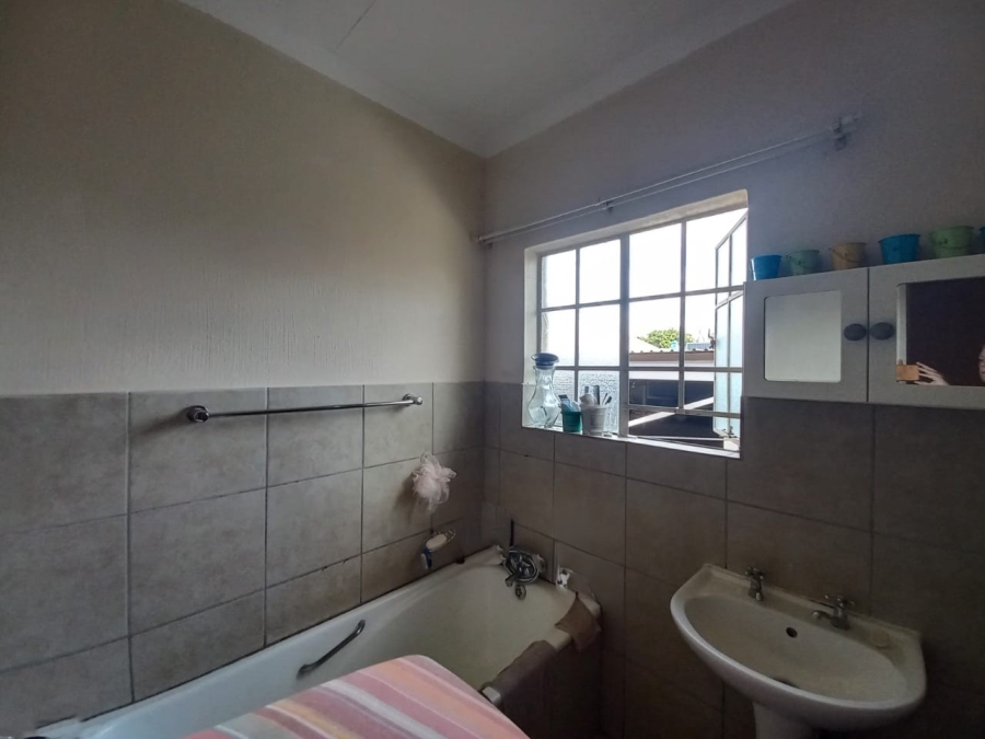 2 Bedroom Property for Sale in Rustenburg Central North West